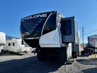 2021 Heartland Cyclone 4214