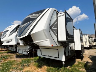 2019 Grand Design RV Momentum 381M